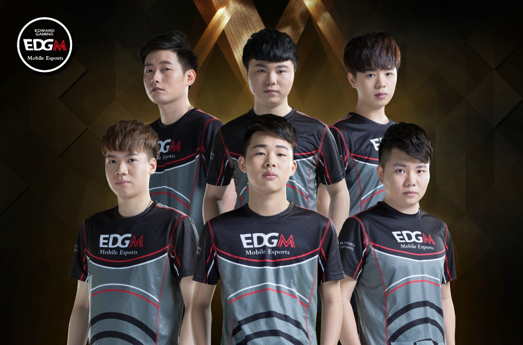 中锋米切尔 中锋米切尔