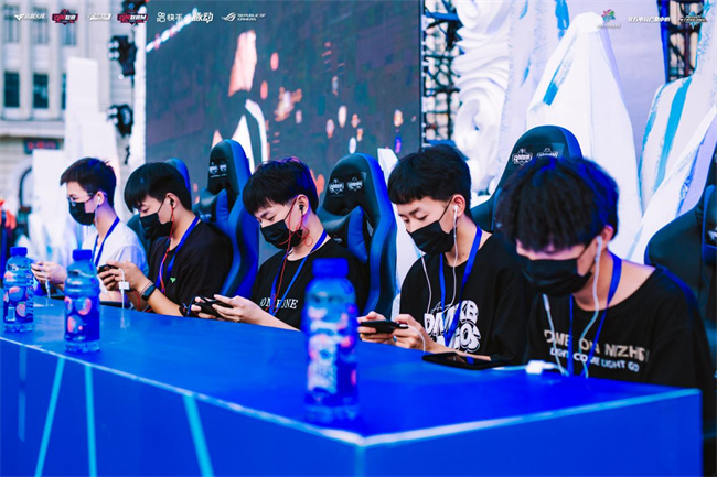 以切尔西足 以切尔西足